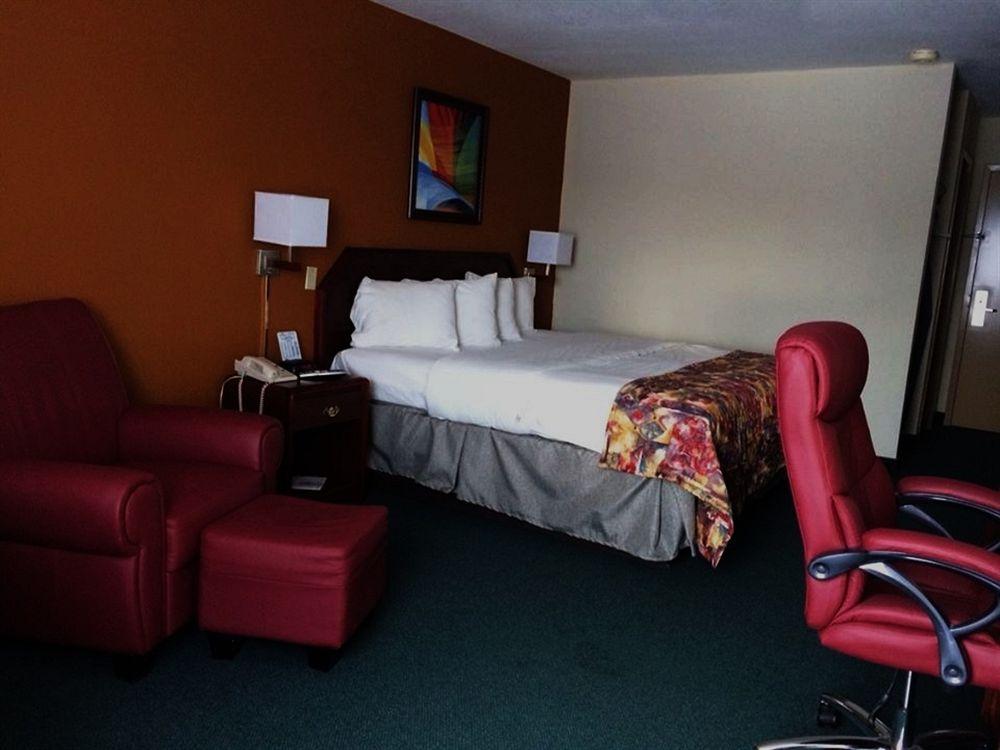 Super 8 By Wyndham Somerset Luaran gambar