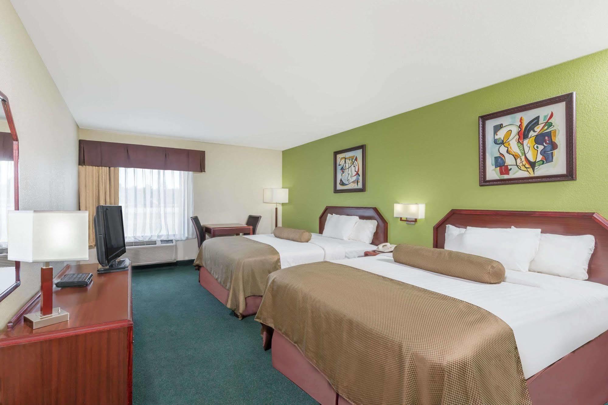 Super 8 By Wyndham Somerset Luaran gambar
